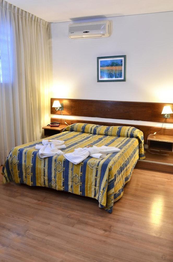 Hotel Hispano Montevideo Buitenkant foto